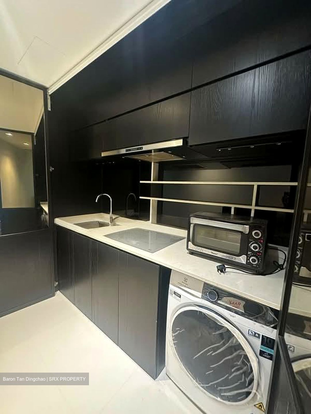 Vacanza @ East (D14), Condominium #573949881